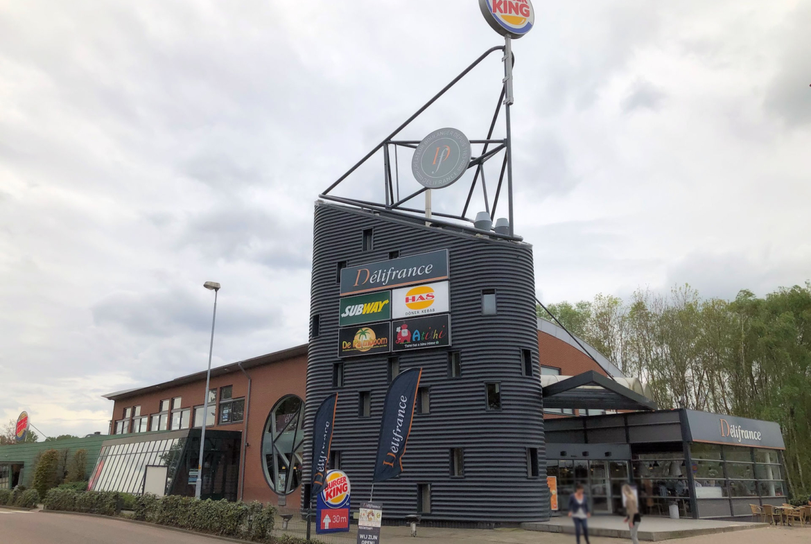 Casco horecalocatie – 640 m² aan de Rijksweg A13 Delft, tussen Burger King en Delifrance