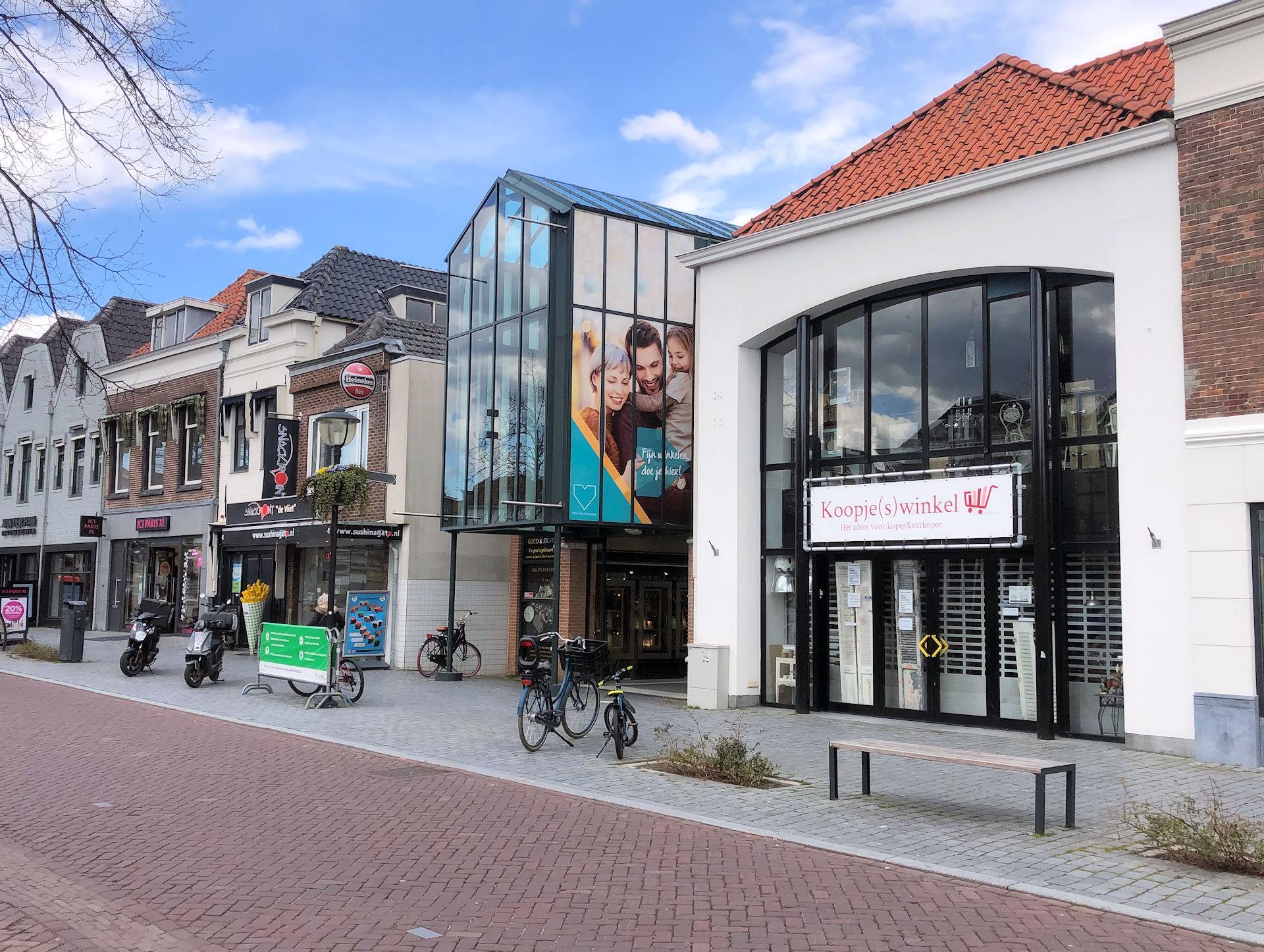 Winkelpand 300 m2 Oost Voorstraat 14 Oud Beijerland Horecamakelaardij Knook en Verbaas uitgelicht