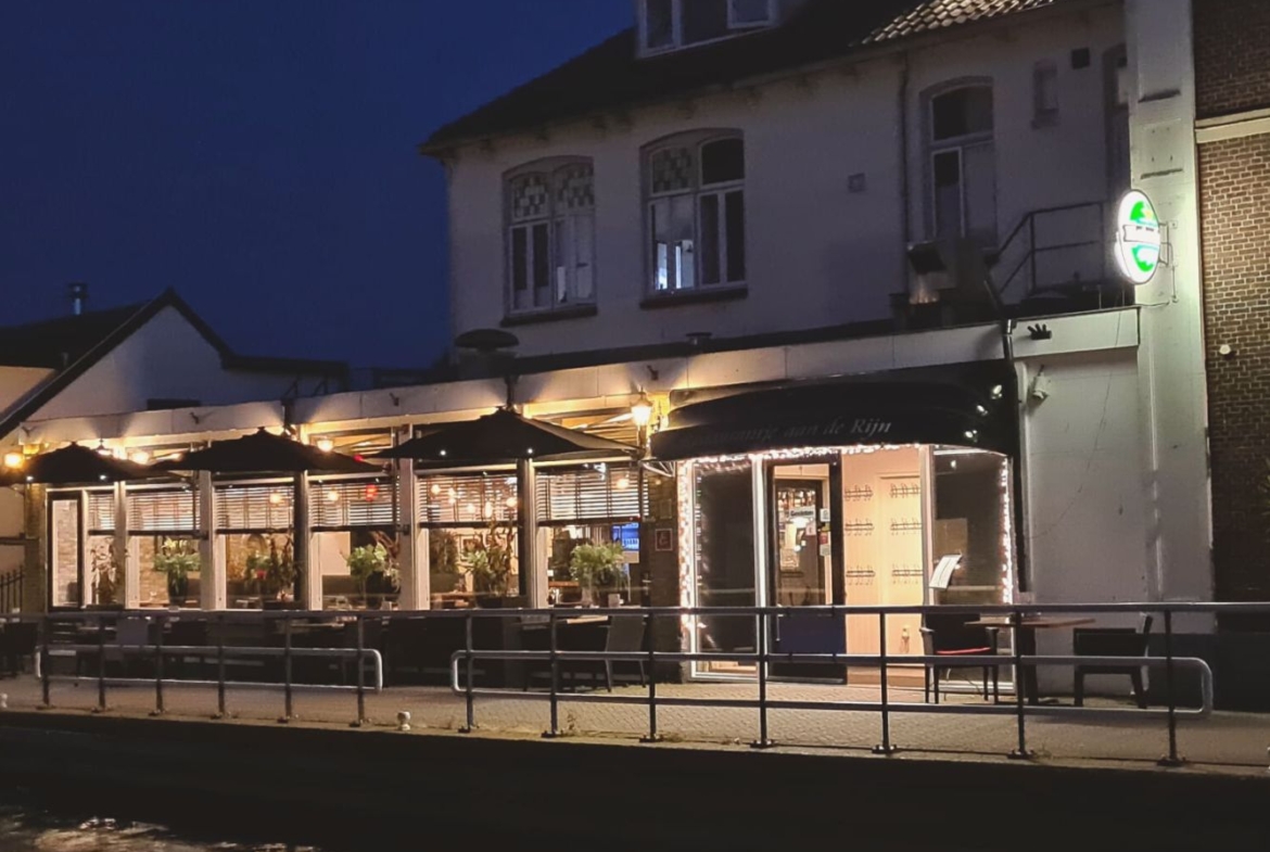VERKOCHT onder voorbehoud!! Restaurant aan de Rijn in Bodegraven