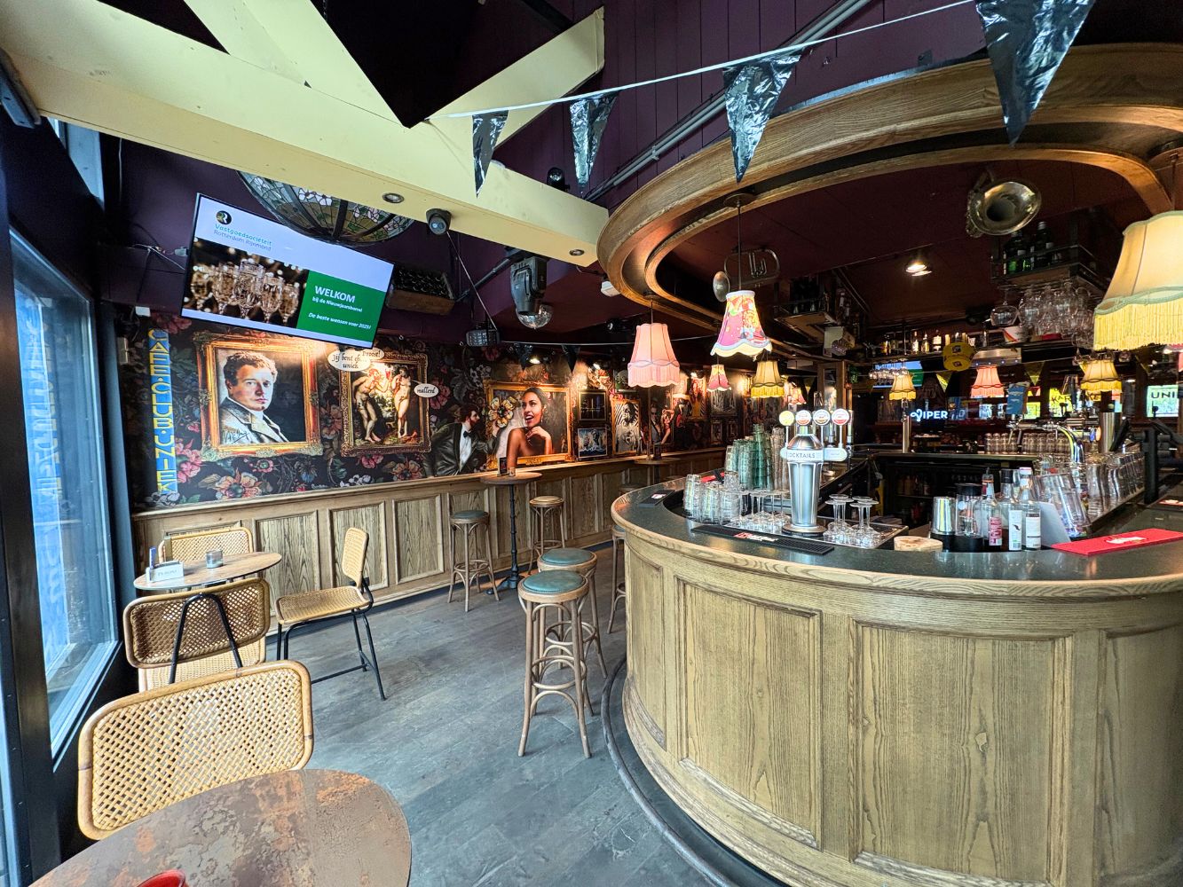 DeNacht en Karaoke Club Uniek – Mauritsweg 34 – Rotterdam – Horecamakelaardij Knook en Verbaas – 0