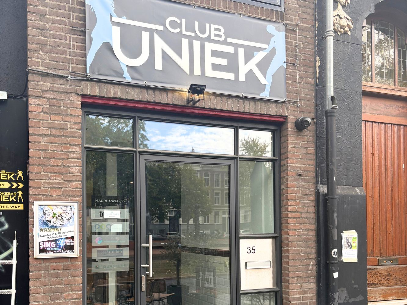 DeNacht en Karaoke Club Uniek – Mauritsweg 34 – Rotterdam – Horecamakelaardij Knook en Verbaas – 1