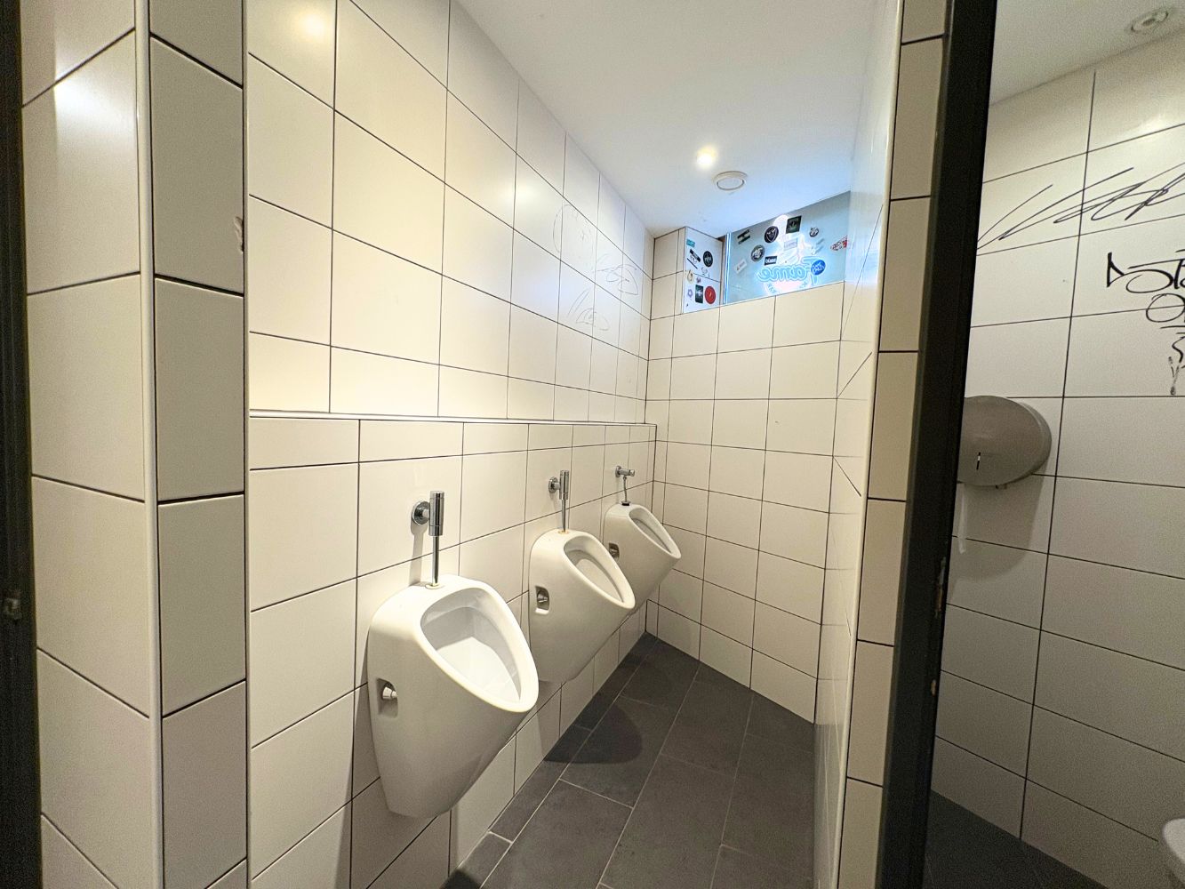 Karaoke Bar Fame – Nieuwe Binnenweg 99b – Rotterdam – Horecamakelaardij Knook en Verbaas – 5