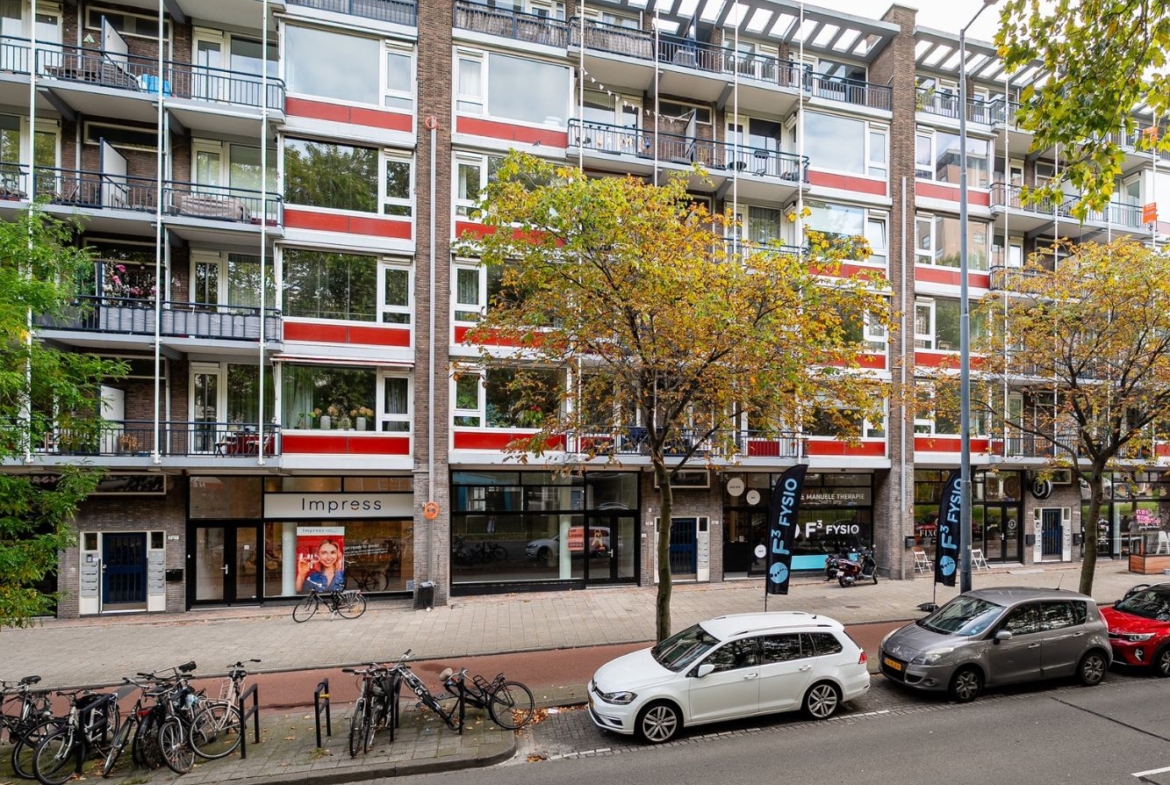 Gerenoveerde horecaruimte van in totaal ca. 180 m² – Mariniersweg 74a te Rotterdam