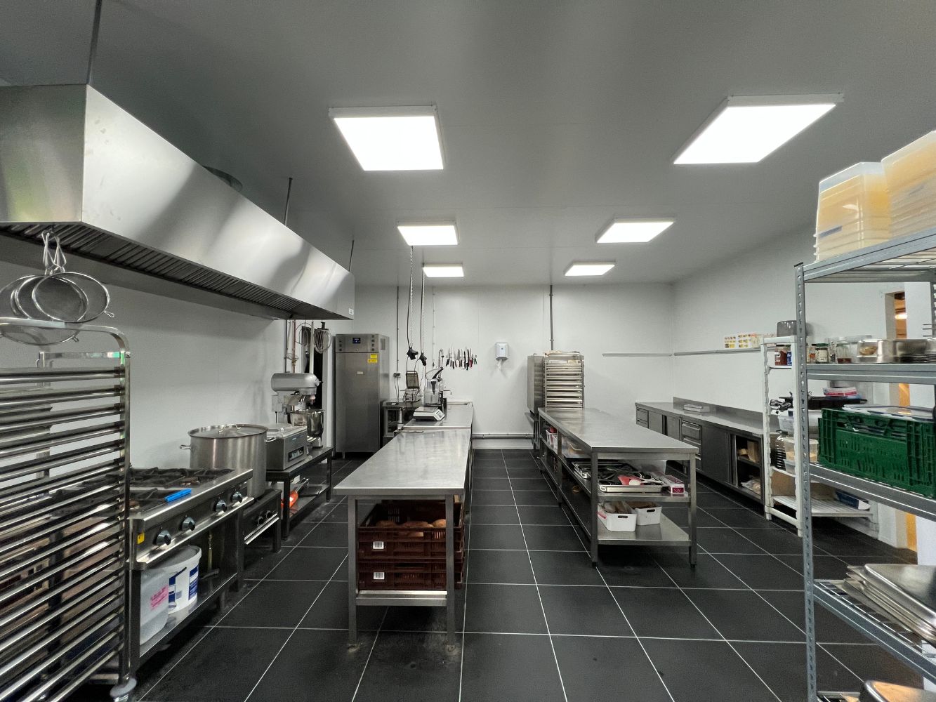 Productiekeuken - Snoei Salads - Veilingweg 6 - Rotterdam - Horecamakelaardij Knook & Verbaas