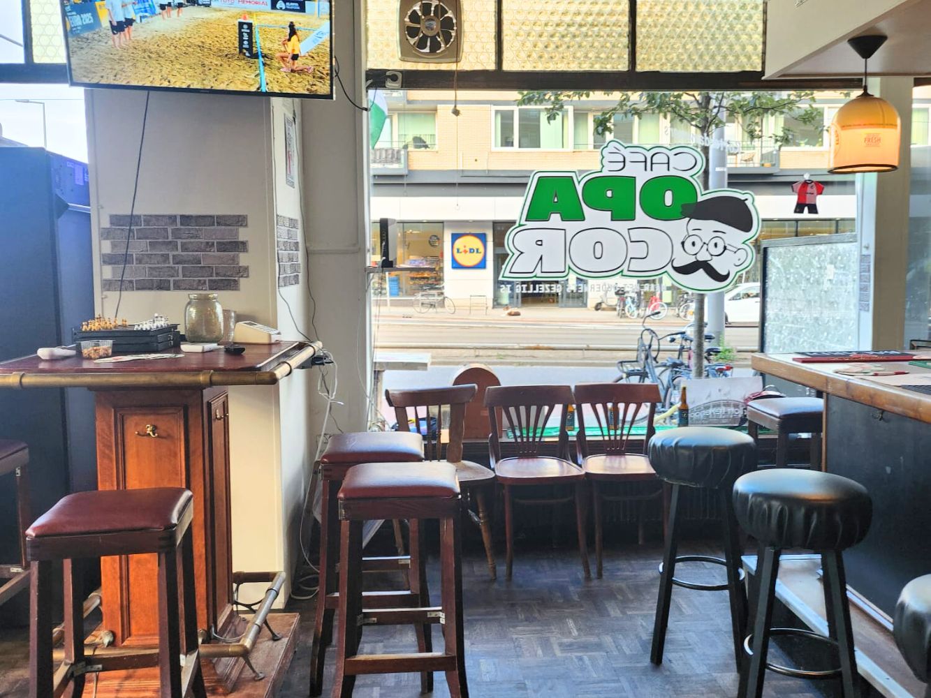 Café Opa Cor – Bergweg 35a – Rotterdam – Horecamakelaardij Knook en Verbaas – 1