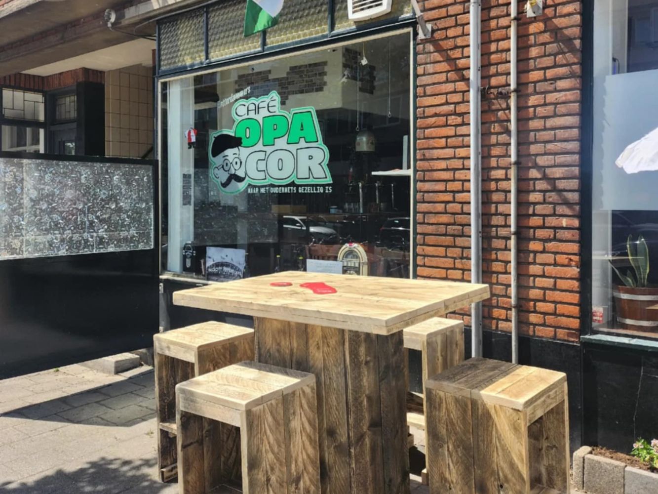 Café Opa Cor - Bergweg 35a - Rotterdam - Horecamakelaardij Knook & Verbaas