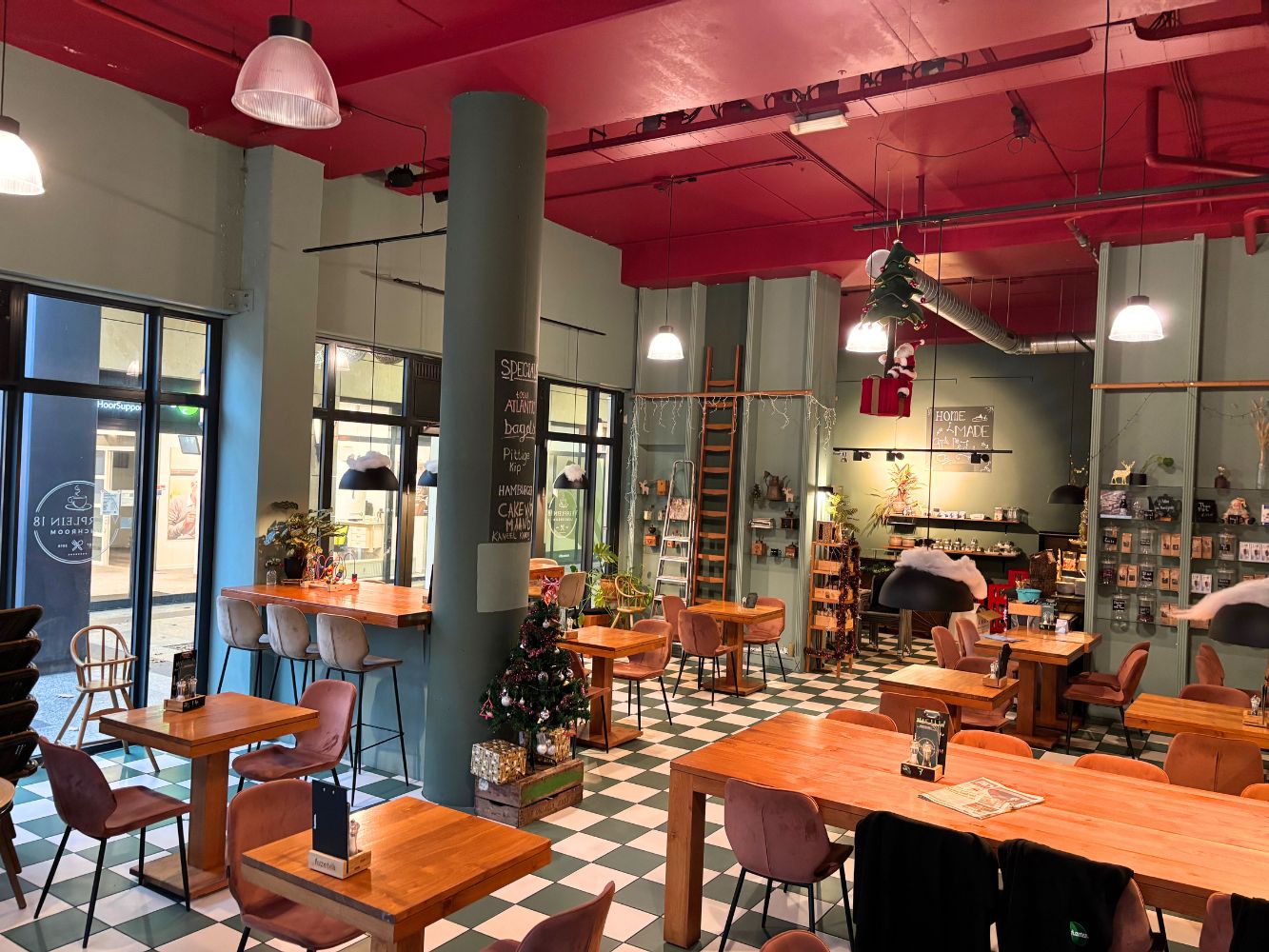 Lunchroom – Veelplein 18 – Vlaardingen – Horecamakelaardij Knook en Verbaas – 1