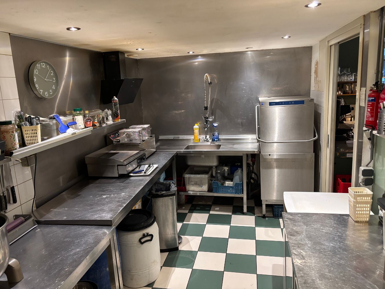 Lunchroom – Veelplein 18 – Vlaardingen – Horecamakelaardij Knook en Verbaas – 6