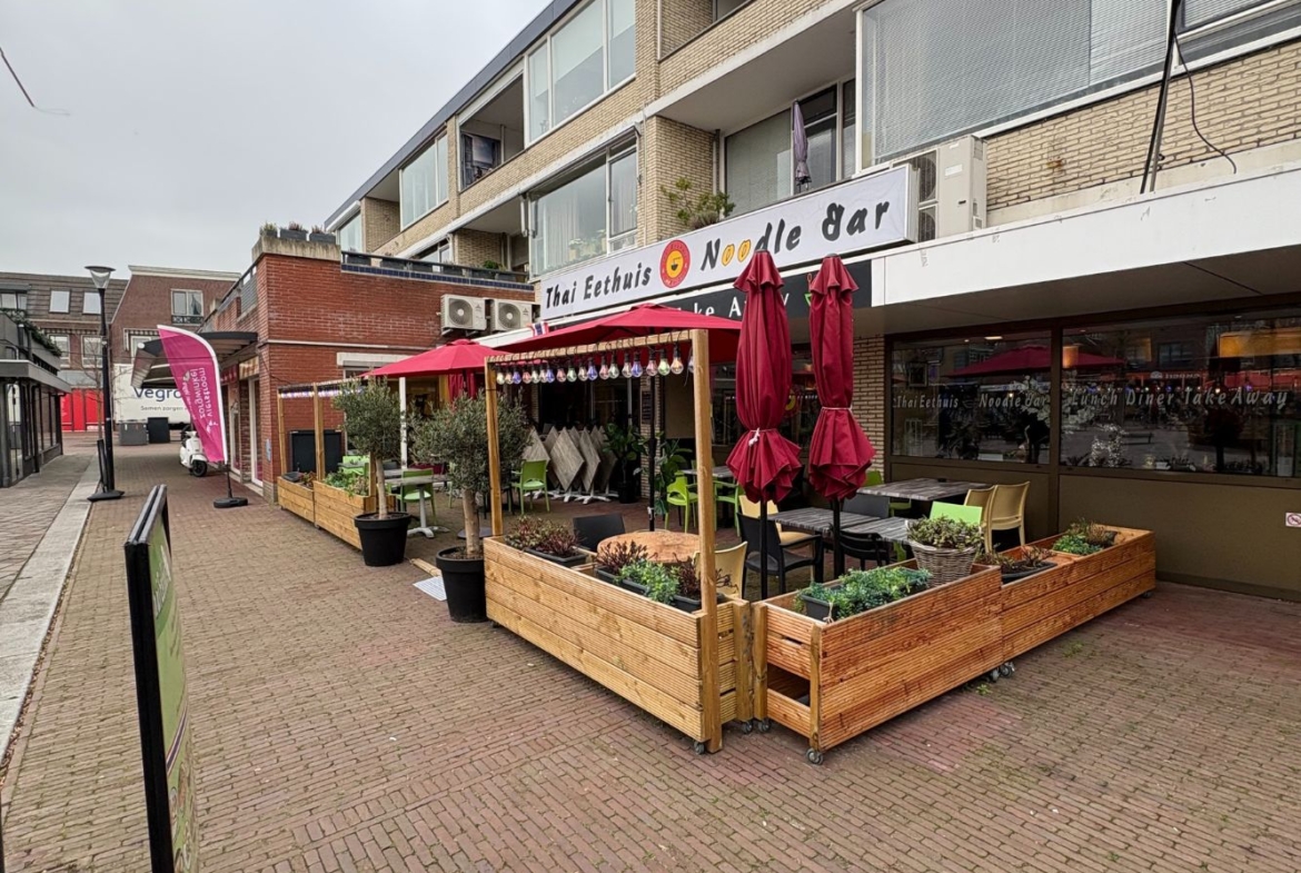 Ter overname aangeboden Instap klaar Thai Eethuis & Noodle bar- restaurant midden in het centrum van Berkel en Rodenrijs