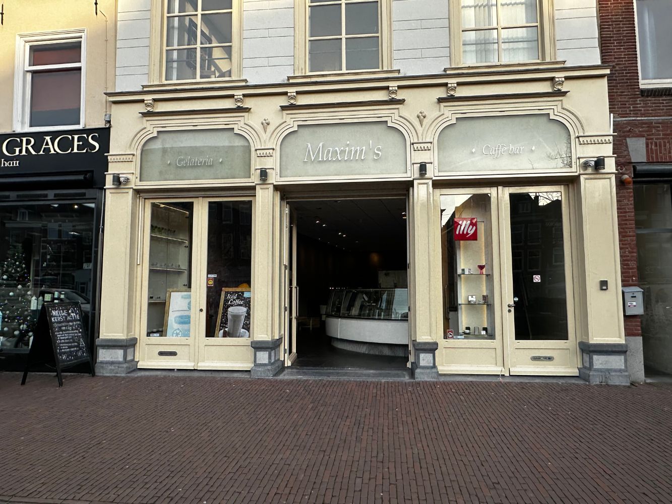 Gelateria Maxim's - Nieuwe Rijn 32 - Leiden - Horecamakelaardij Knook & Verbaas
