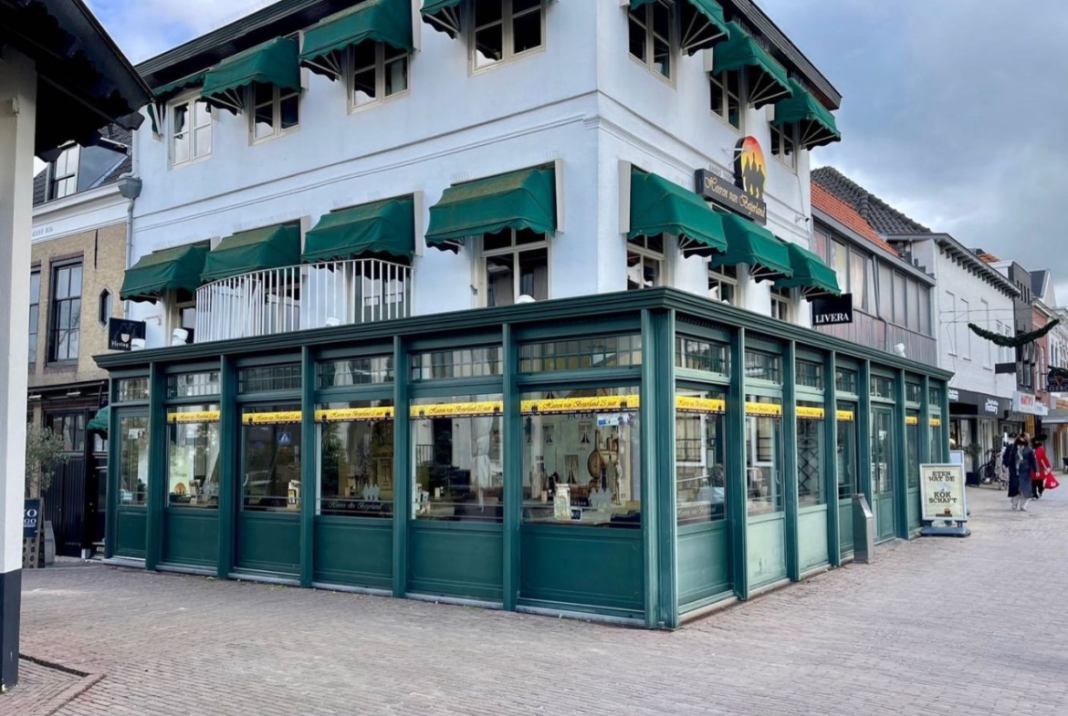 De Heeren van Beijerland, gevestigd op één van de beste plekken van het centrum van Oud-Beijerland is nu ter overname