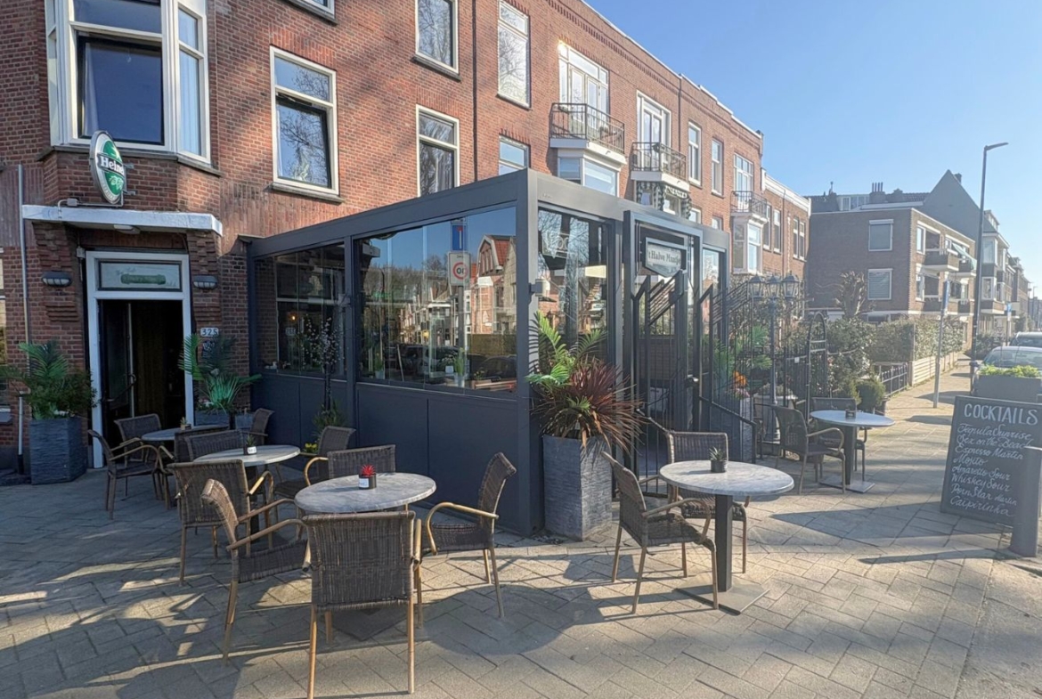 Het bekende eetcafé ’t Halve Maatje met het zonnigste terras – Kleiweg 325 te Rotterdam is nu ter overname