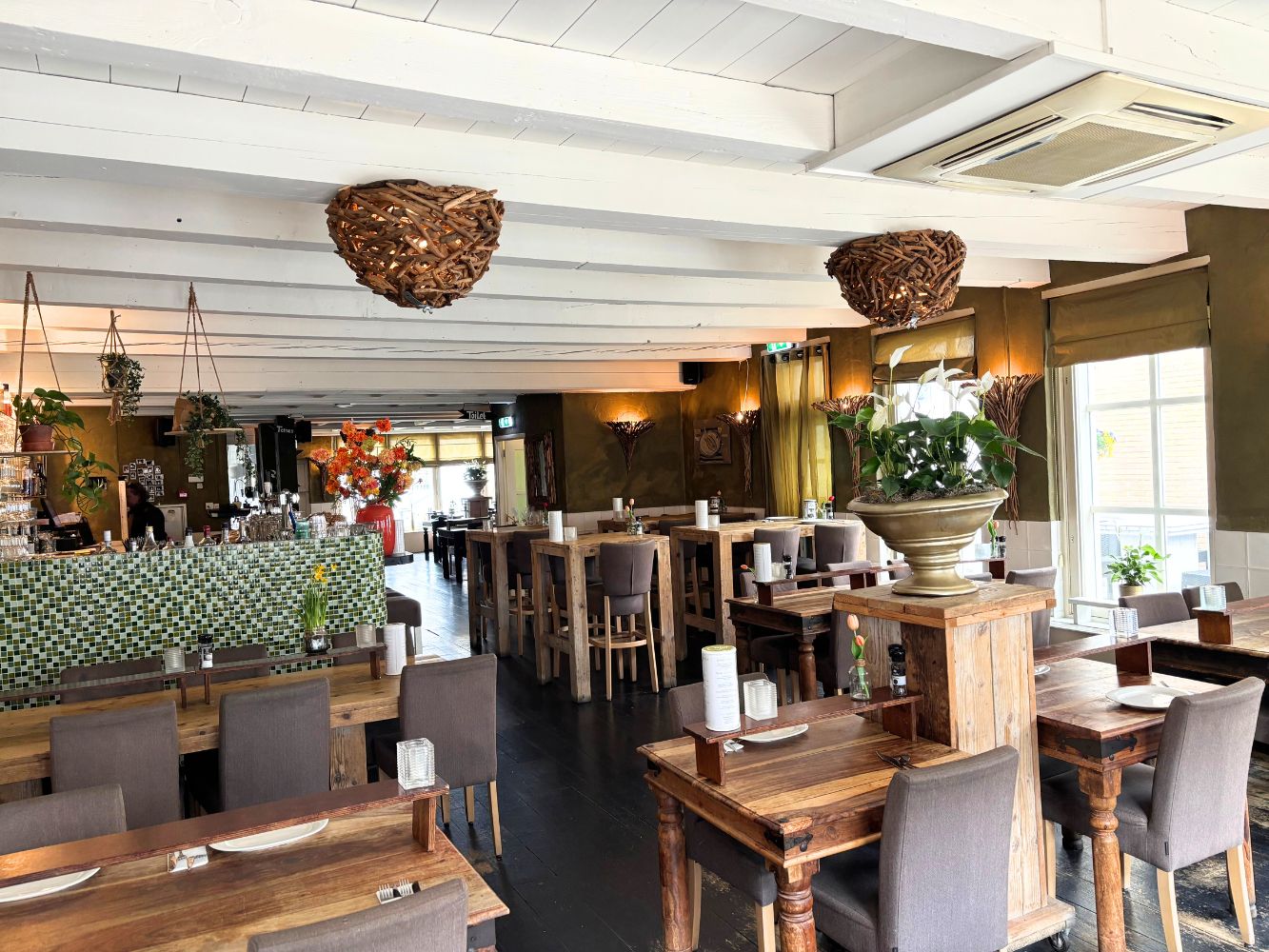 Restaurant Olijf – Voorstraat 54 – Spijkenisse – Horecamakelaardij Knook en Verbaas – 5