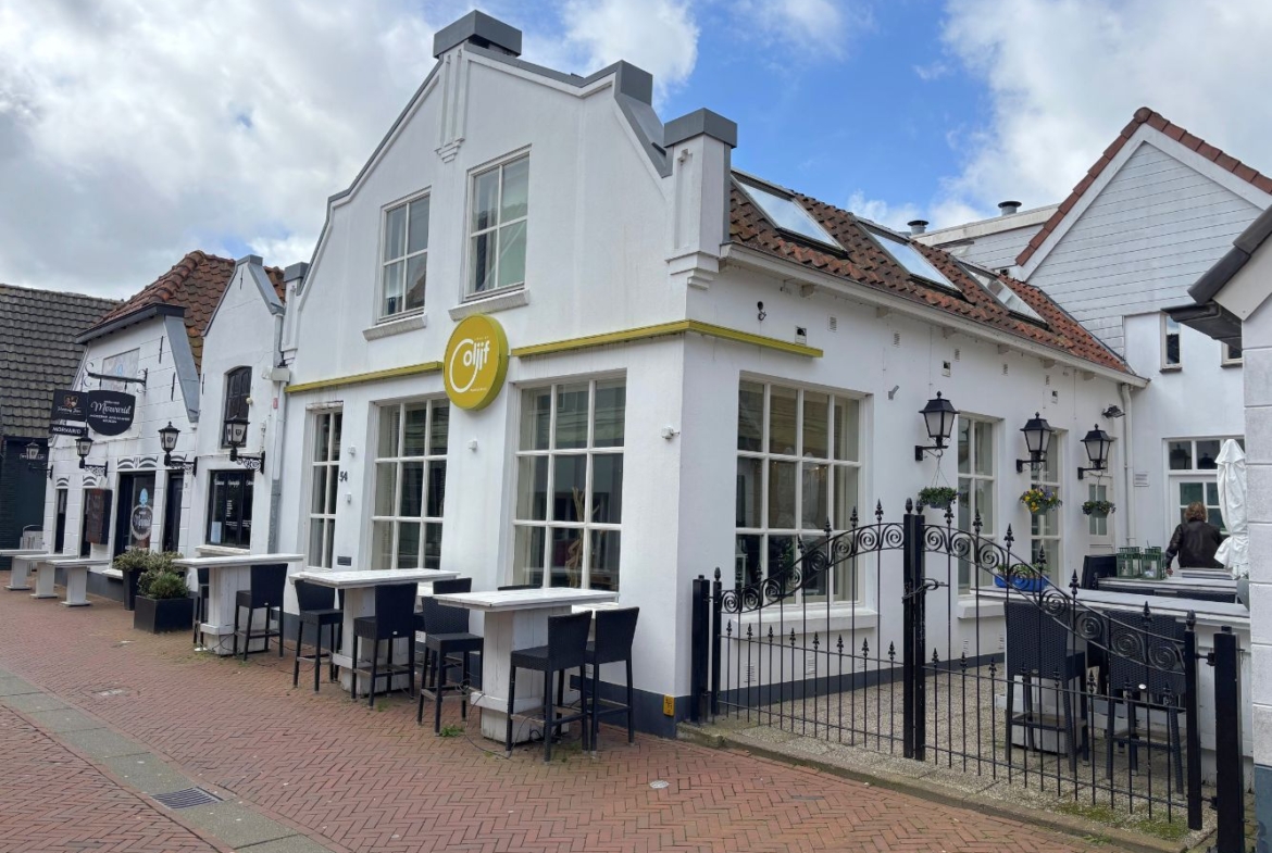 Restaurant “OLIJF Tapas & Drinks” in het centrum van Spijkenisse, ter overname aangeboden