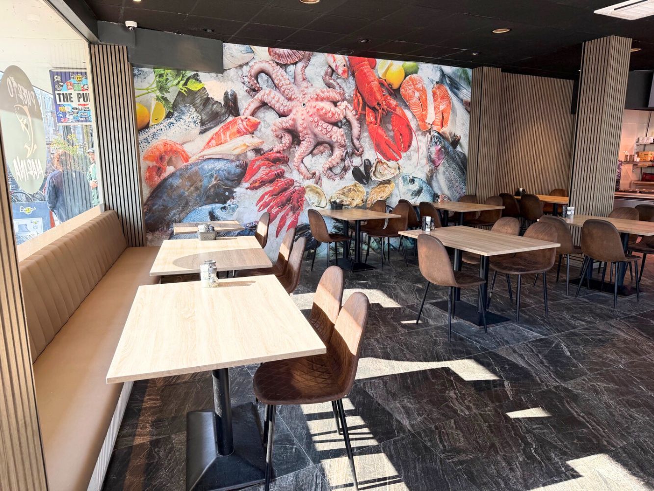 Visrestaurant Puerto Marina – Nieuwe Binnenweg 1 – Rotterdam – Horecamakelaardij Knook en Verbaas – 1