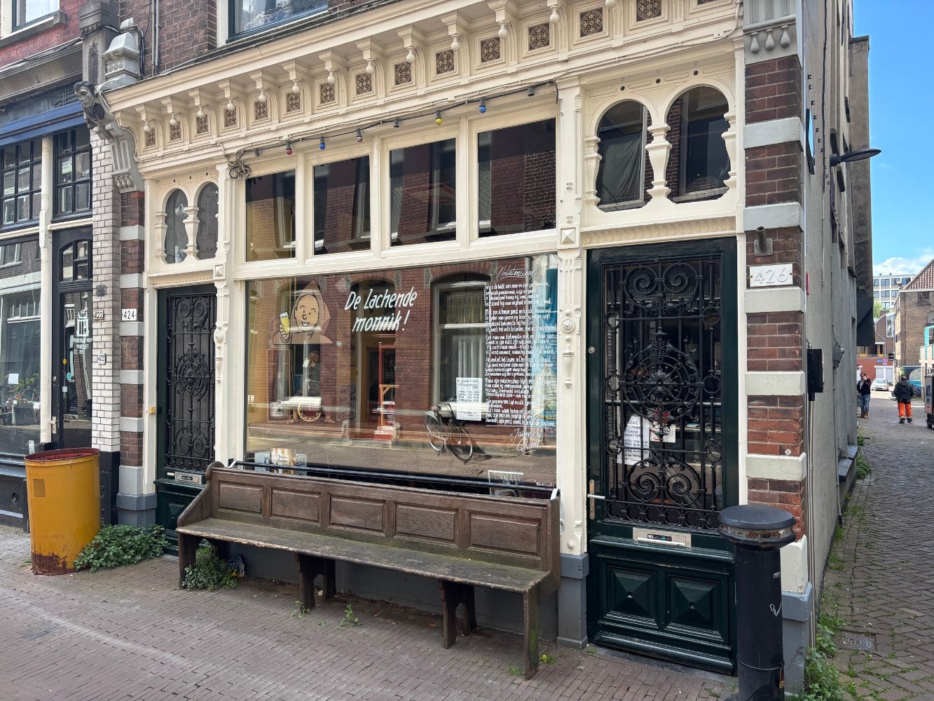 H20260074 TER OVERNAME AANGEBODEN Bier speciaal Cafe De Lachende Monnik te Dordrecht 1