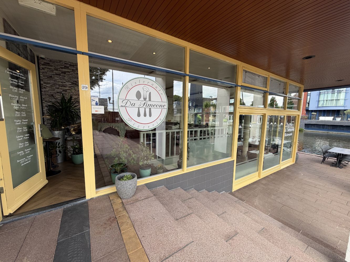 H20260076 – AANGEGBODEN TER OVERNAME Italiaans Restaurant – Swaenswijkplaats 29 – Alphen aan den Rijn – 1