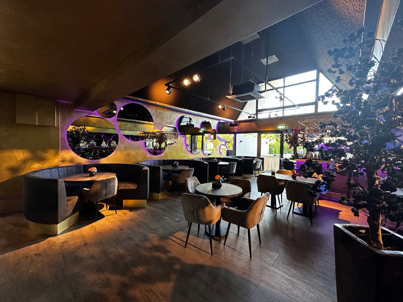 Restaurant Sfera - Kurkhout 73 - Zoetermeer - Horecamakelaardij Knook & Verbaas