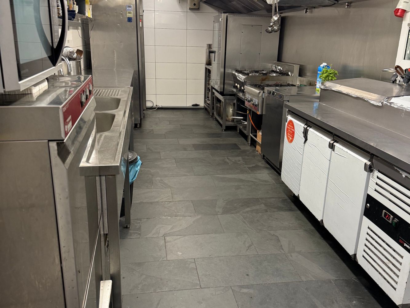 Restaurant Saen Food – Pannekoekstraat 97a – Rotterdam – Horecamakelaardij Knook en Verbaas – 4