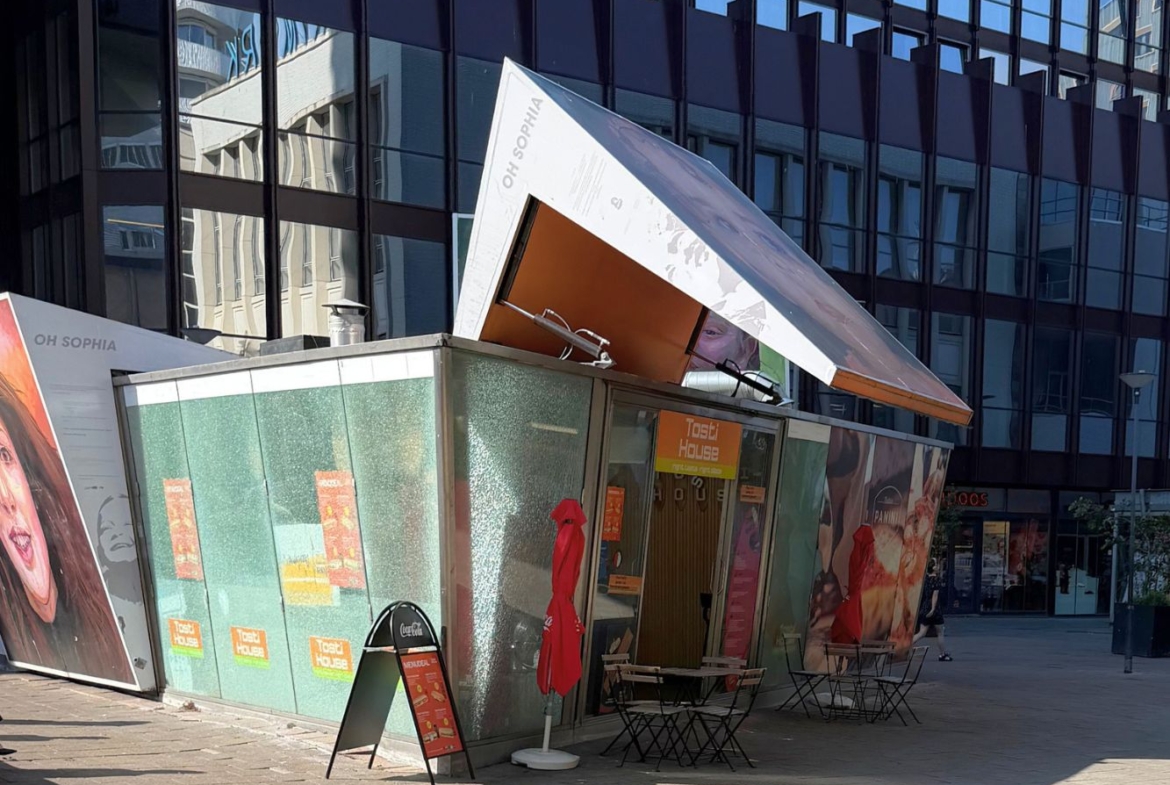 TostiHouse – Binnenwegplein 9a te Rotterdam, de kiosk in het hart van het centrum, is nu ter overname