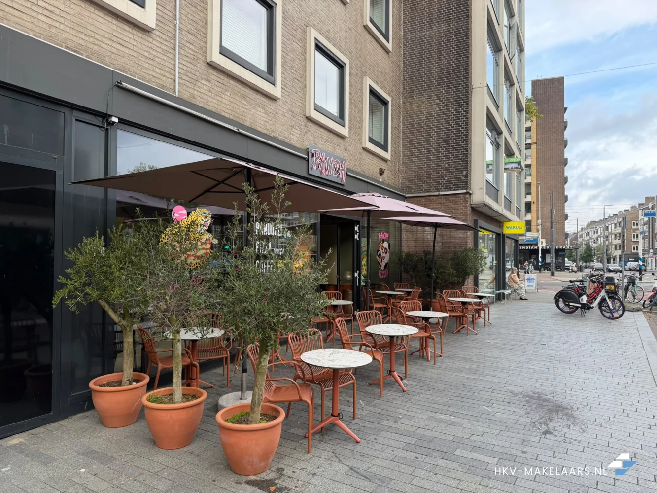 244 m2 horecaruimte met een zeer goedlopend en uitgedacht concept gevestigd op de meent 3/a te Rotterdam - Meent 3 in Rotterdam - HKV Makelaars - 01